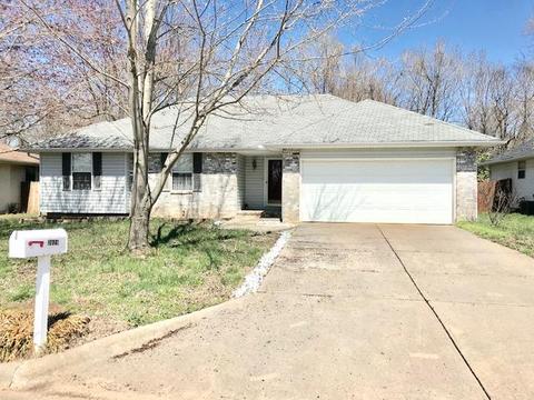 3019 W Cherokee St, Springfield, MO 65807 photo 1