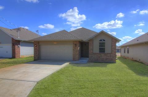 4526 W Tarkio St, Springfield, MO 65802 photo 1