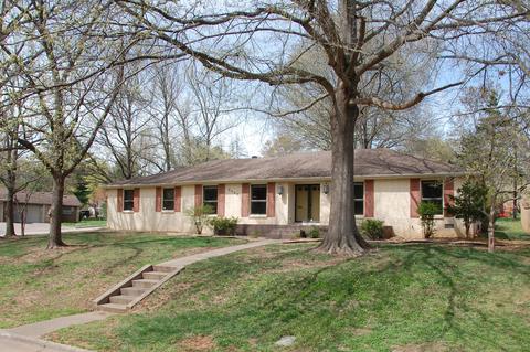2457 E Barataria St, Springfield, MO 65804 photo 1