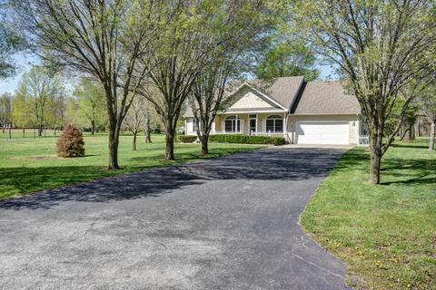 73 Sweetbriar Dr, Marshfield, MO 65706 photo 1