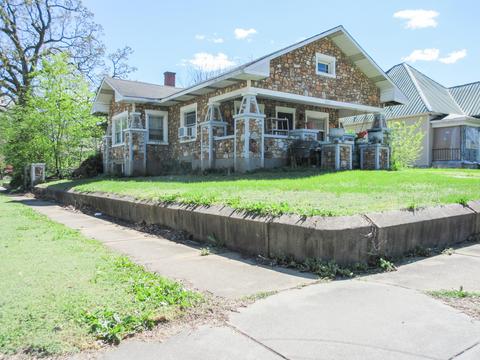 732 E Locust St, Springfield, MO 65803 photo 1