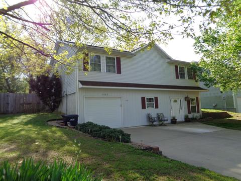 1807 Rachel Dr, Neosho, MO 64850 photo 1