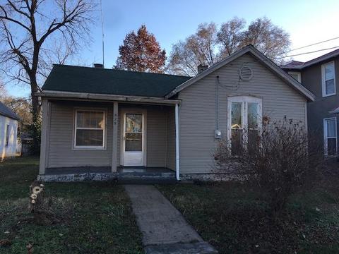 828 W Pershing St, Springfield, MO 65806 photo 1