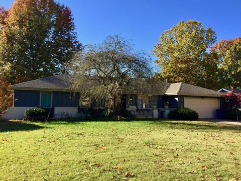 1830 E Swallow St, Springfield, MO 65804 photo 1