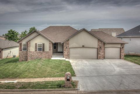 1943 W Hill St, Springfield, MO 65803 photo 1