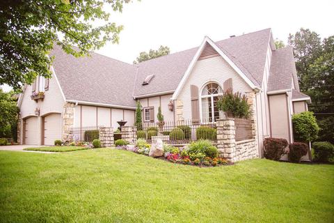 1417 S Ginger Blue Ave, Springfield, MO 65809 photo 1