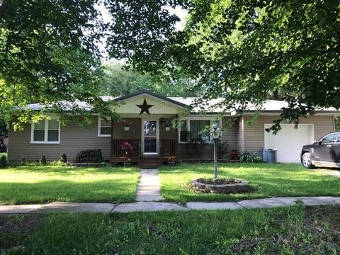 219 W Bell, Jasper, MO 64755 photo 1