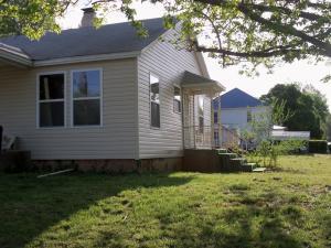 700 Morgan Ave, Aurora, MO 65605 photo 1