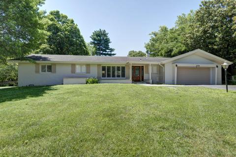 3526 E Cherry St, Springfield, MO 65809 photo 1