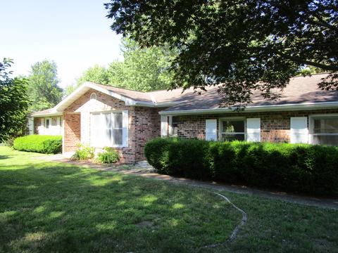 703 Ridgeway Dr, Mountain View, MO 65548 photo 1