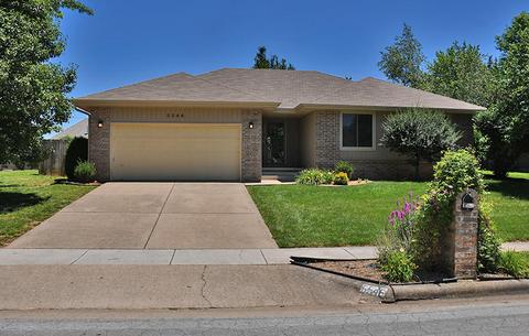 5546 S Stonegate Ave, Springfield, MO 65810 photo 1