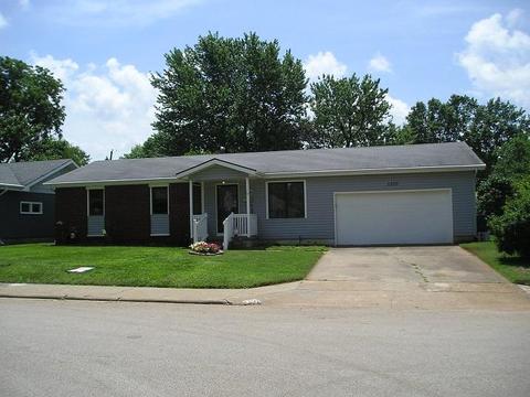 1350 E Woodland St, Springfield, MO 65804 photo 1