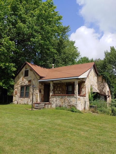 1300 E Sycamore St, Monett, MO 65708 photo 1