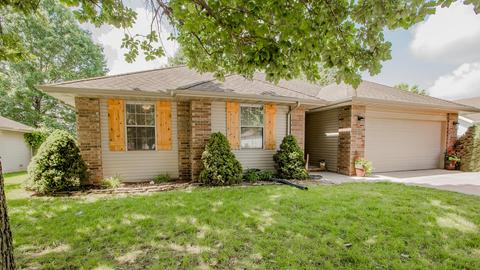 924 W Turnberry Blvd, Ozark, MO 65721 photo 2