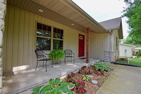 710 N 10th Ave, Ozark, MO 65721 photo 2