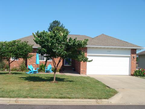 3785 W Greenway Dr, Springfield, MO 65807 photo 1