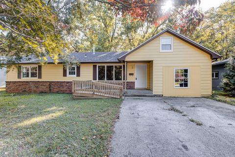 2956 E Southeast Cir, Springfield, MO 65802 photo 1