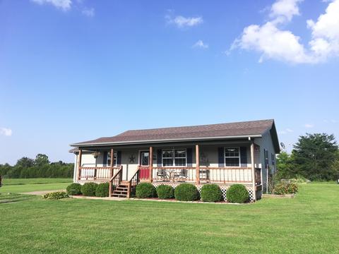 10 Britney Ln, Buffalo, MO 65622 photo 1