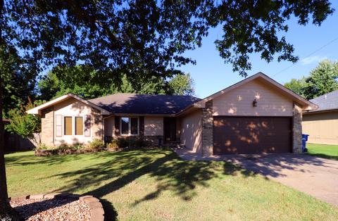 5521 S Stonegate Ave, Springfield, MO 65810 photo 1