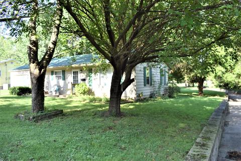 604 Pleasant Dr, Monett, MO 65708 photo 1