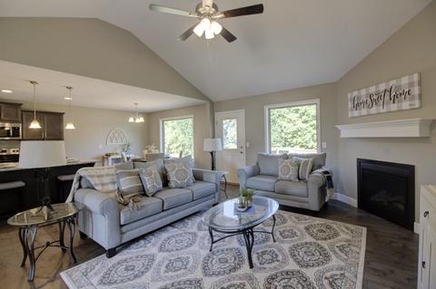 1875 N Bristol Ave, Springfield, MO 65802 photo 1