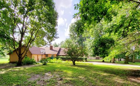 303 Hubbard St, Alba, MO 64830 photo 1