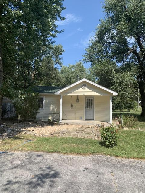 391 Pine St, Sparta, MO 65753 photo 1