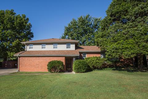 1425 S Charing Rd, Springfield, MO 65809 photo 1