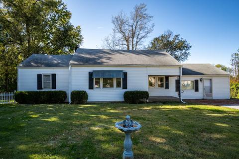 2143 N Howard Ave, Springfield, MO 65803 photo 1