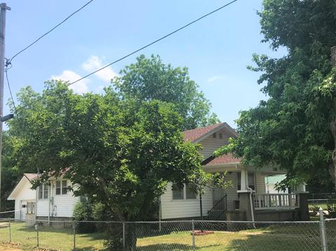 318 N Poplar St, Buffalo, MO 65622 photo 1