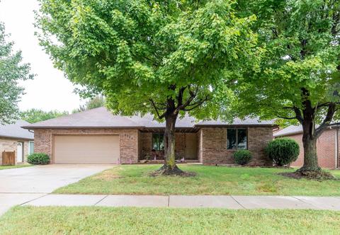 2325 E Monroe St, Springfield, MO 65802 photo 1