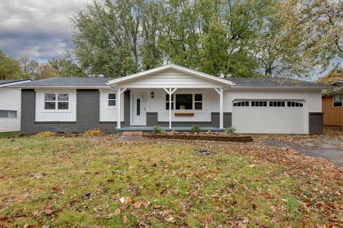 1270 E Gretna St, Springfield, MO 65804 photo 1