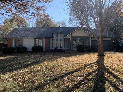 1328 E Compton St, Springfield, MO 65804 photo 1