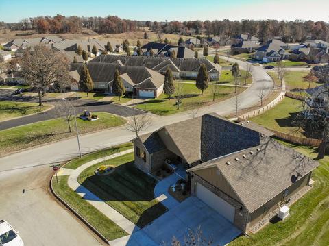 561 E Katella Cir, Nixa, MO 65714 photo 49