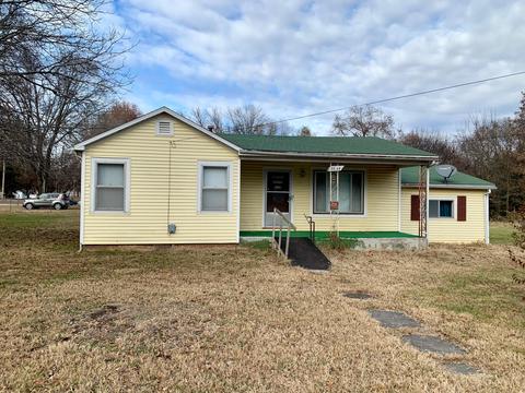 2849 W Chestnut St, Springfield, MO 65803 photo 1