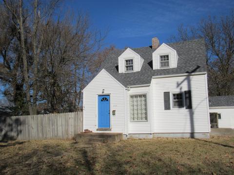305 W 2nd St, Marshfield, MO 65706 photo 1