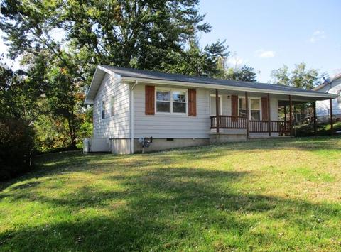 611 S Spring St, Ava, MO 65608 photo 1