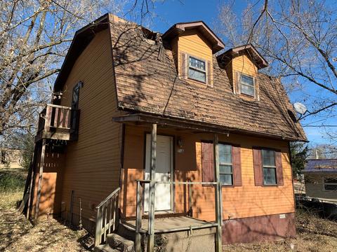 718 Spruce St, Thayer, MO 65791 photo 1