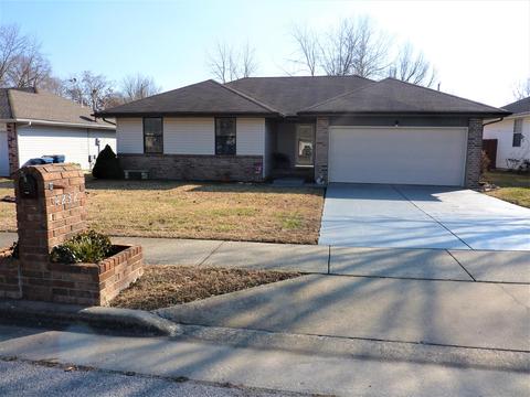 4232 Somerset Dr, Battlefield, MO 65619 photo 1