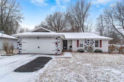 4423 S Meadowlark Dr, Springfield, MO 65810 photo 1