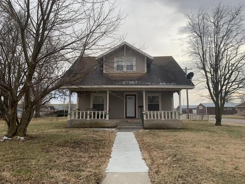 602 E Washington St, Marshfield, MO 65706 photo 1