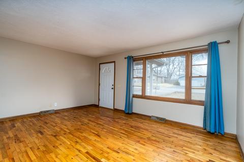 1945 S Saint Charles Ave, Springfield, MO 65804 photo 6