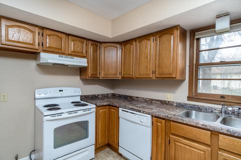 1945 S Saint Charles Ave, Springfield, MO 65804 photo 10