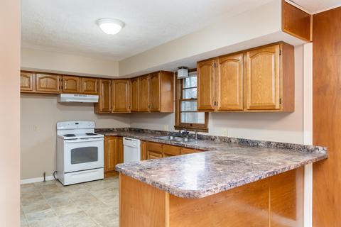 1945 S Saint Charles Ave, Springfield, MO 65804 photo 7