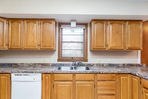 1945 S Saint Charles Ave, Springfield, MO 65804 photo 8