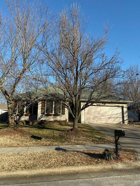 2817 W Cherokee St, Springfield, MO 65807 photo 1