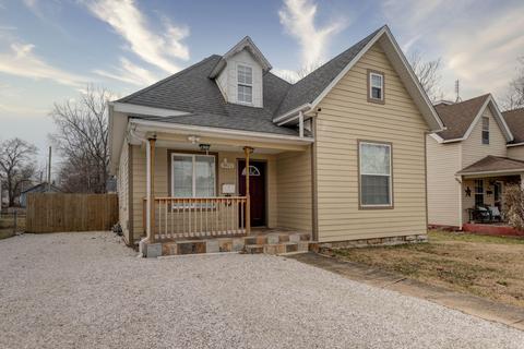 1022 W Lynn St, Springfield, MO 65802 photo 1