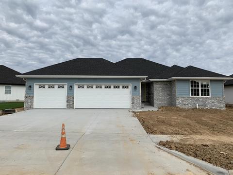 416 N Maple Crest Dr, Nixa, MO 65714 photo 1