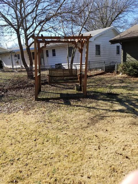 2260 S Barcliff Ave, Springfield, MO 65804 photo 8