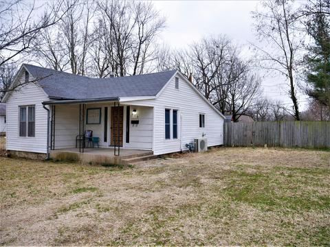 722 S Oak Ave, Aurora, MO 65605 photo 1